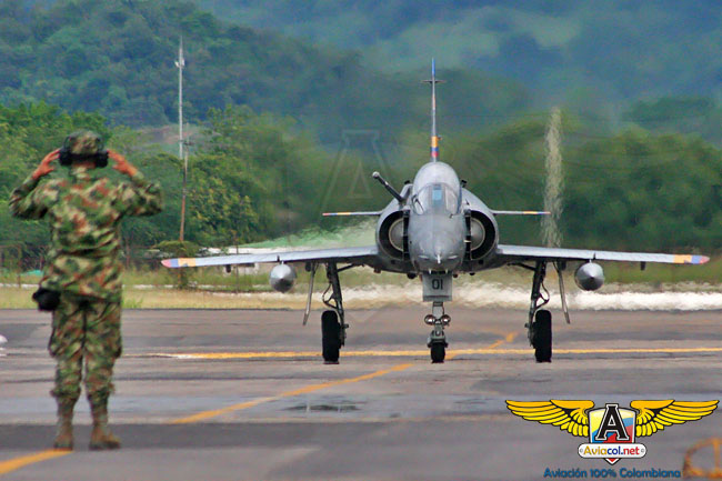 Fuerzas Armadas de Colombia. - Página 2 FAC3001_SKPQ_29OCT201_10