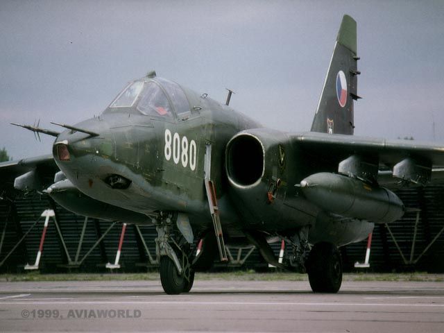 A-10 Thunderbolt vs. SU-25 Frogfoot Sukhoi%20Su-25%20Frogfoot%20-%20Su-25K