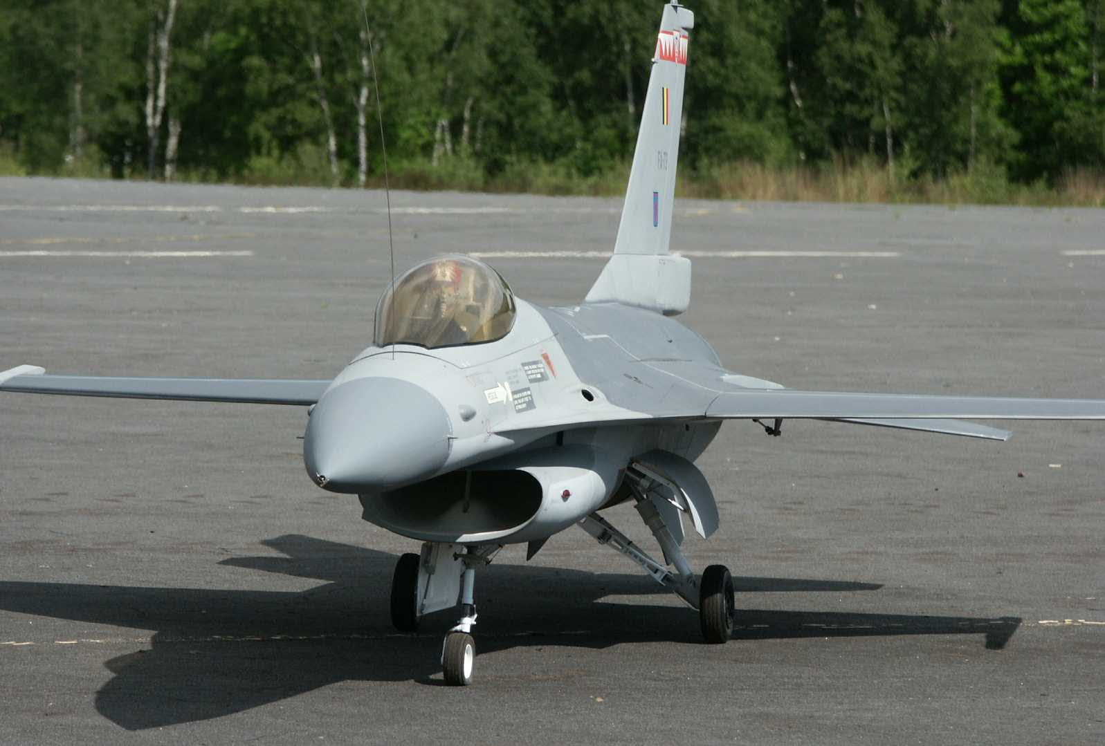 ملخص كامل عن المقاتلة التى تربعت على عرش اقوى مقاتلات الجيل الرابع F-16 - صفحة 2 F-16-WR-10