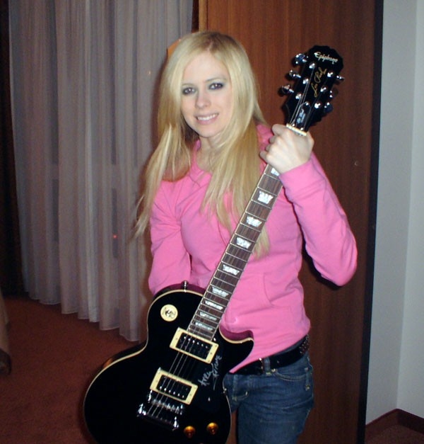 Avril Lavigne - Página 5 Candids4458oa6by