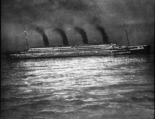Photo(s) du Titanic à Cherbourg le 10 avril 1912 Fd5d87c9fc