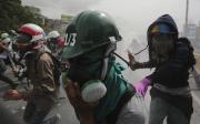 Protesti u Venecueli: Zapaljena kuća Uga Čavesa 177738572759236756c542a192390960_big