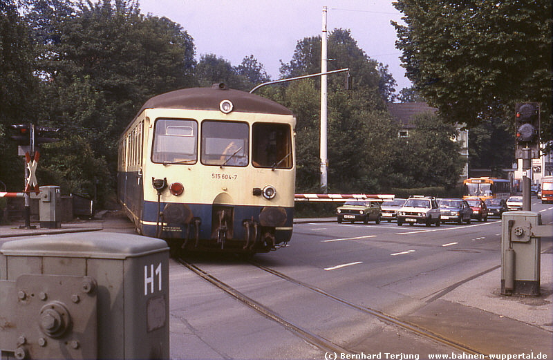 Die Cronenberger Strecke (oder auch 'Sambalinie') A_Z-EB-ETA-515-604-Cronenfeld-Uebergang-BTJ-800-523