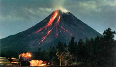 Indonesia, oltre 100 morti e 500 dispersi dopo lo tsunami Merapi