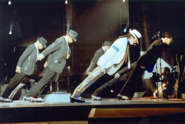 Qual a melhor coreografia de Michael Jackson? 005