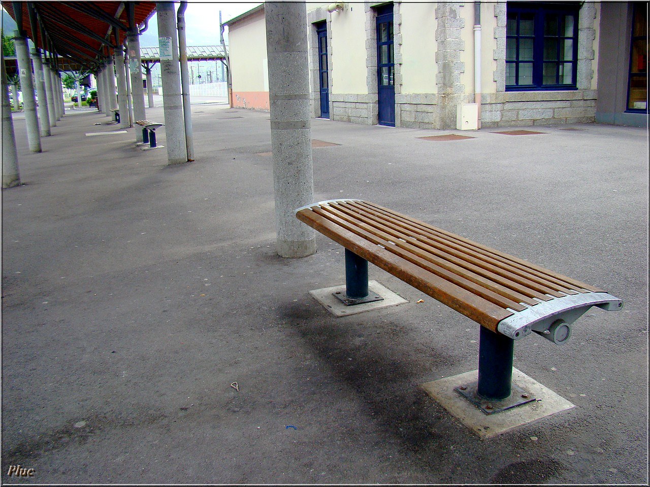 Banc public Le-fayet_gare_banc_u10