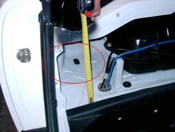 (TUTO) Adapter une boite à air carbone BMC sur une barchetta 1995 et installer la batterie dans le coffre. Jpg_2-17-4e929