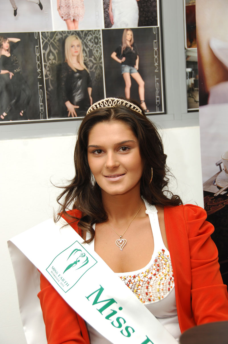 Ramona Balan (MOLDOVA 2011) Miss-earth-romania-15-nov-foto-Ramona-Balan-Miss-Moldova-profil