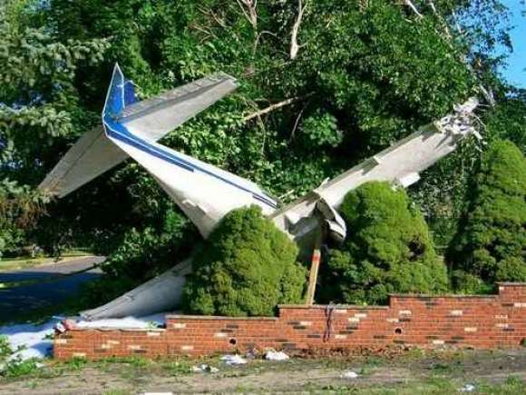 Collection of Plane crashes and accidents Thumbs_185