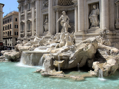 Destinacije Fontana-di-Trevi-Rome-Italy