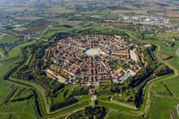 La increíble ciudad de Palmanova Palmanova-02-600x398