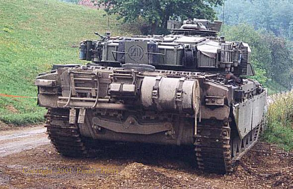 (موسوعة دبابات القتال في القرن الحادي والعشرين- شهر الوحوش الحديدية الموضوع الأول) Challenger_1_Bosnia_WEB