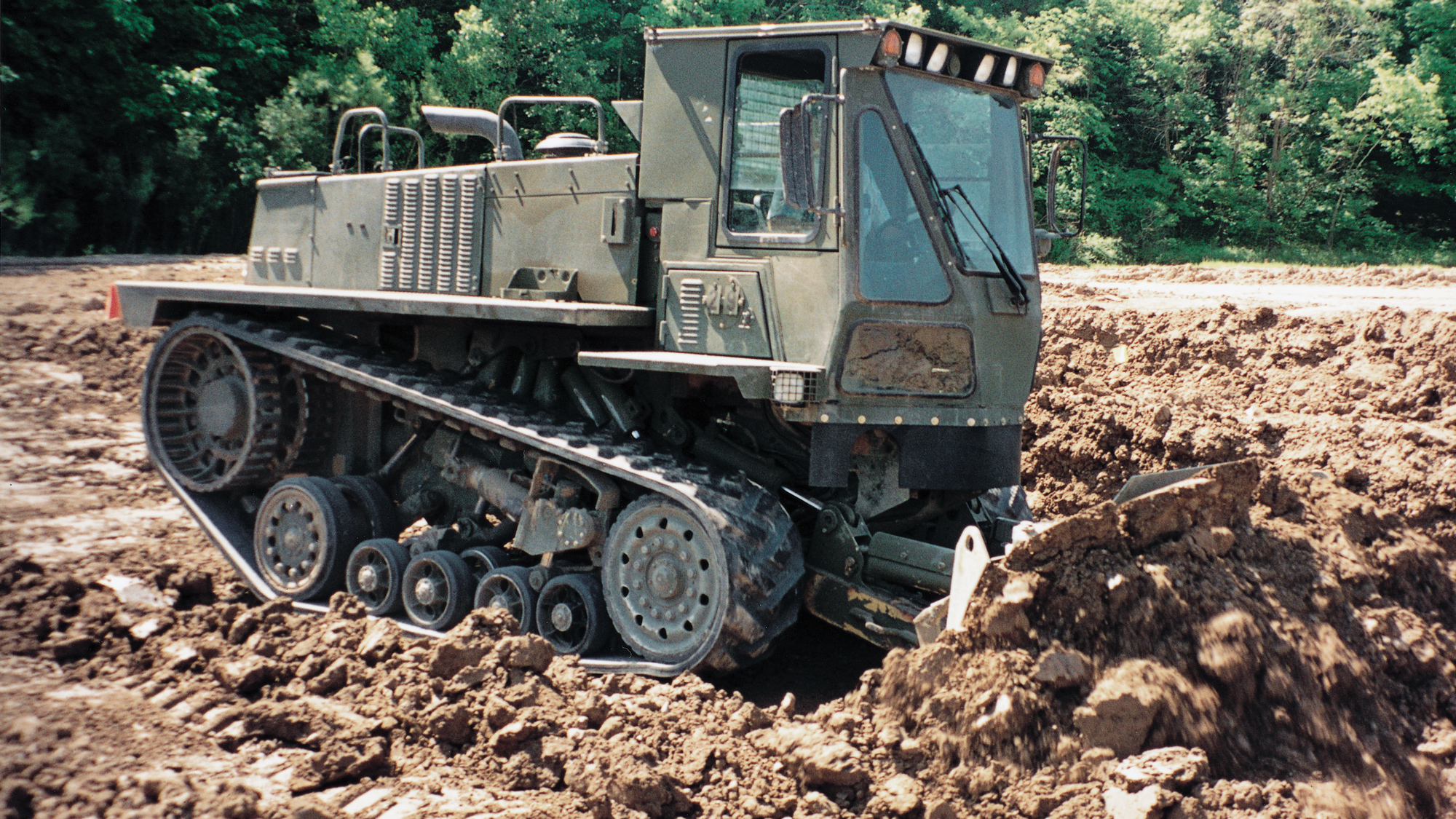 veicoli d'emergenza Cat-vintage-military-dozer-deuce