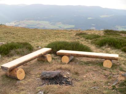 Der Lagerfeuerplatz Osser-bayerwald-berg-wandern-bergwandern-osserwiese-rastplatz