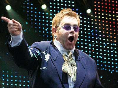 Un point et tois lettres (update "merci") Elton_john_01_400x300