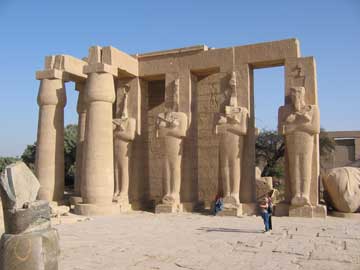  معبد الرامسيوم فى مدينة الأقصر Ramesseum-Ram