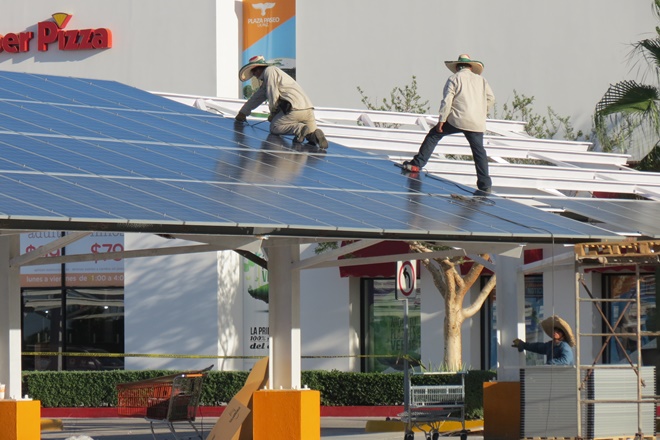 solar updates reflective and PV for the world Panel-solares-trabajos