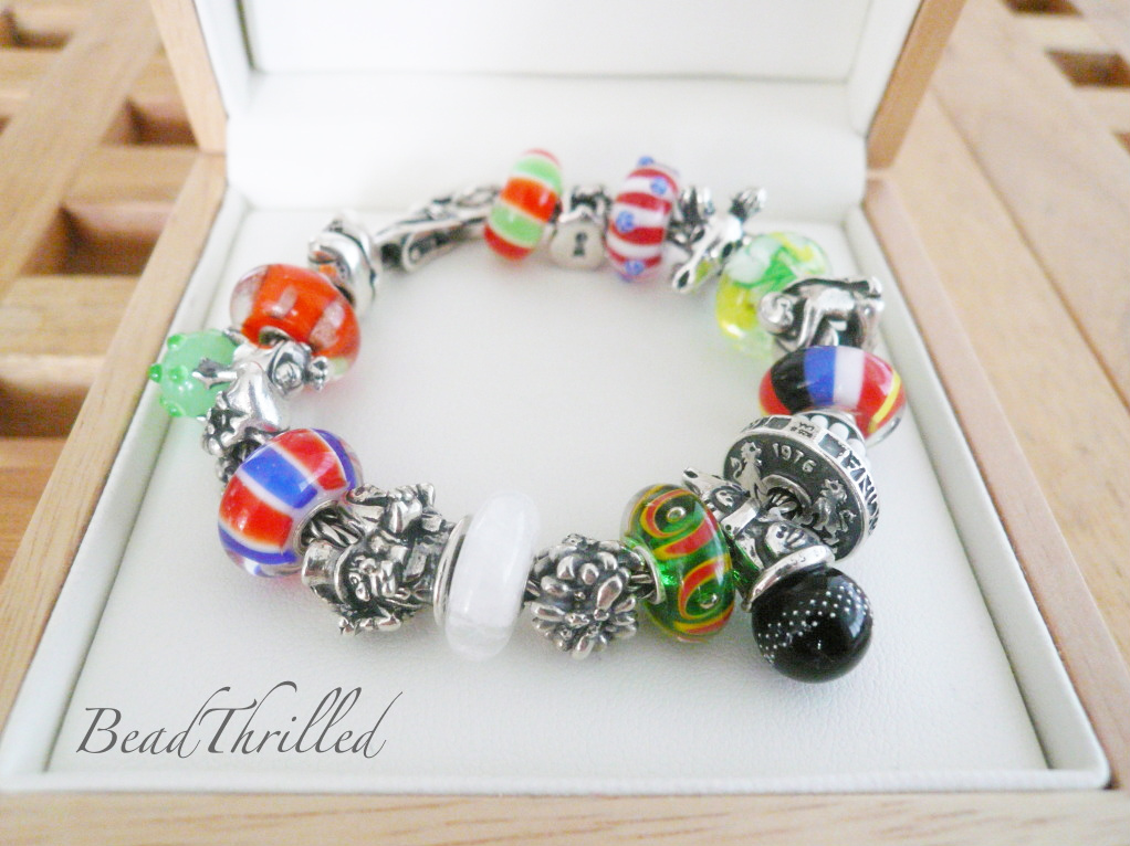 Lithuania Glass on a bracelet F8f5a810