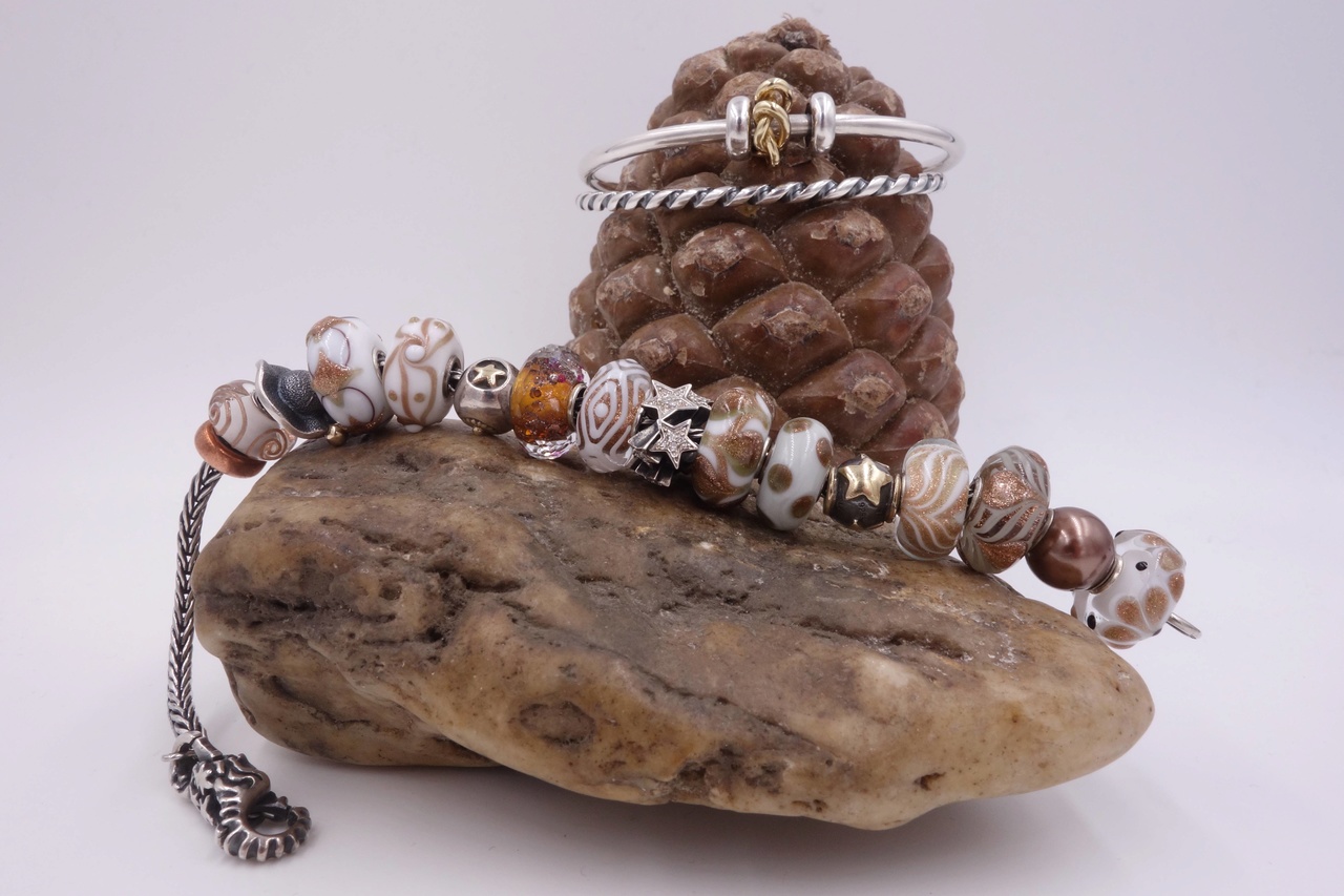 ...here are my Winter bracelets: Weihna17