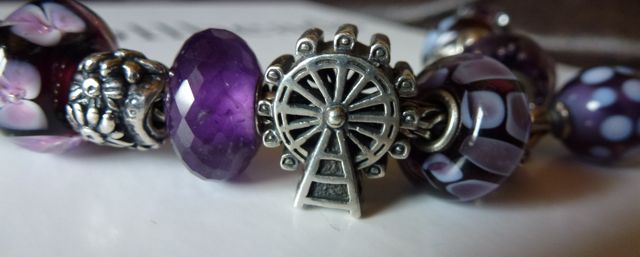Never thought that I love this bead, but I won it and now I love it! Wheel010