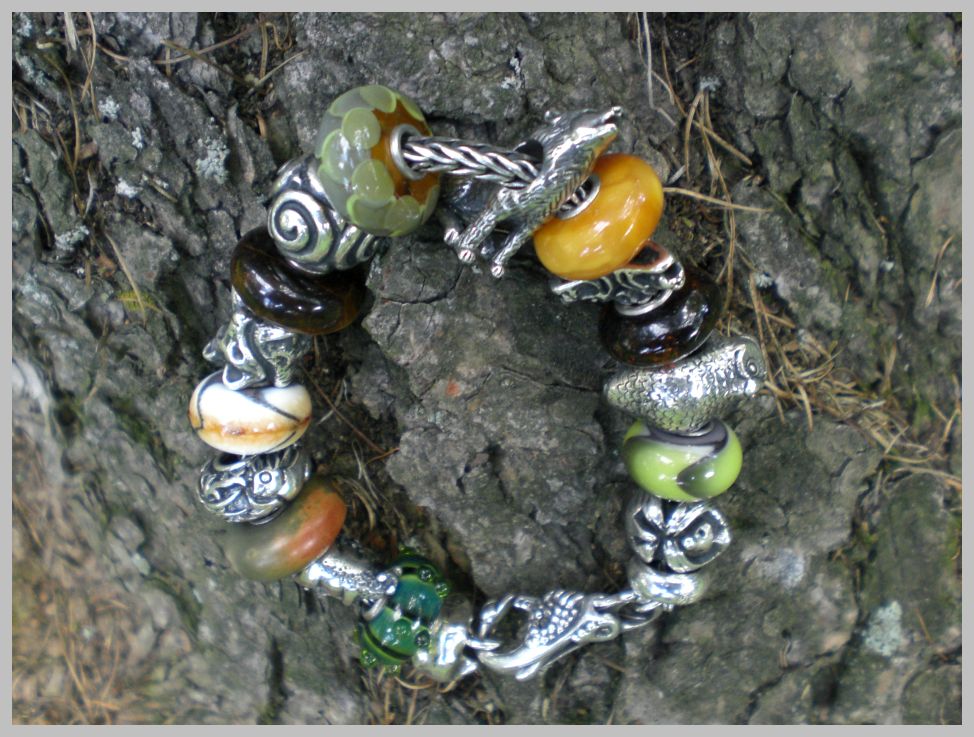 Forest bracelet for Mothersday Wolf_010