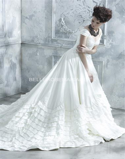 Concevez votre propre robe de mariée 9f1e510deaeb41b9b0c782f57e3bc315