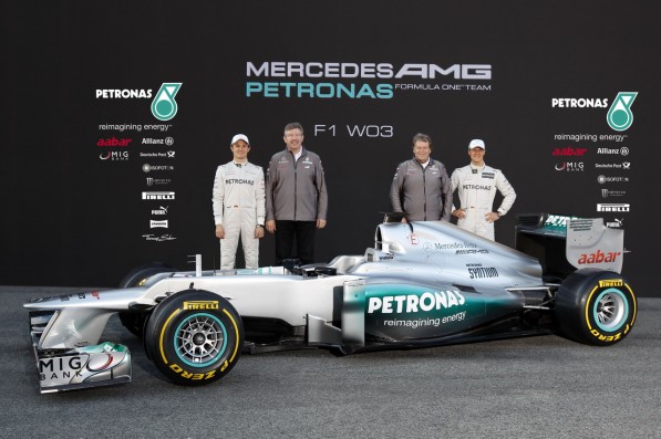 Mercedes GP : Mums truksta labai ne daug The-new-mercedes-amg-petronas-f1-w03-1-597x397