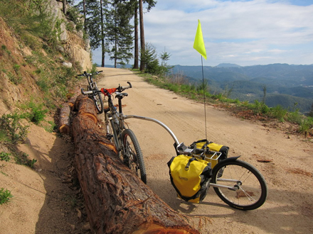 Un remolque pensado para el CAMINO y el MountainBike Trailer_450