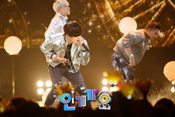 [29/5/15][Pho] Ảnh chính thức của BIGBANG trên show Inkigayo (24/5/15) SBS%20Inkigayo%20official%20pics%202015-05-24%20032