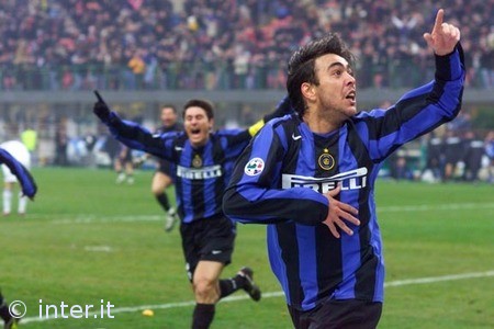 صور لريكوبا Crazy_inter_3-2_sampdoria_crazy_recoba_j_zanetti