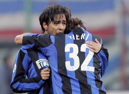 Atltico Madrid: the Story. Crazy_inter_3-2_sampdoria_recoba_vieri