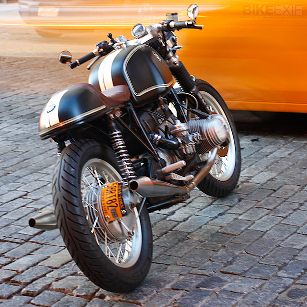 C'est ici qu'on met les bien molles....BMW Café Racer - Page 24 Bmw-r100rt-5