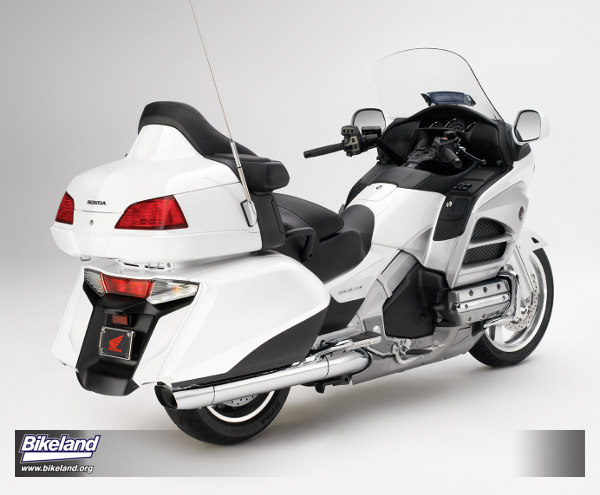 GOLDWING 2012 12_GoldWing_Det04_Wht_lr