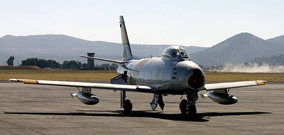 النفاثه السوفيتيه الأولى MIG -15 Image018