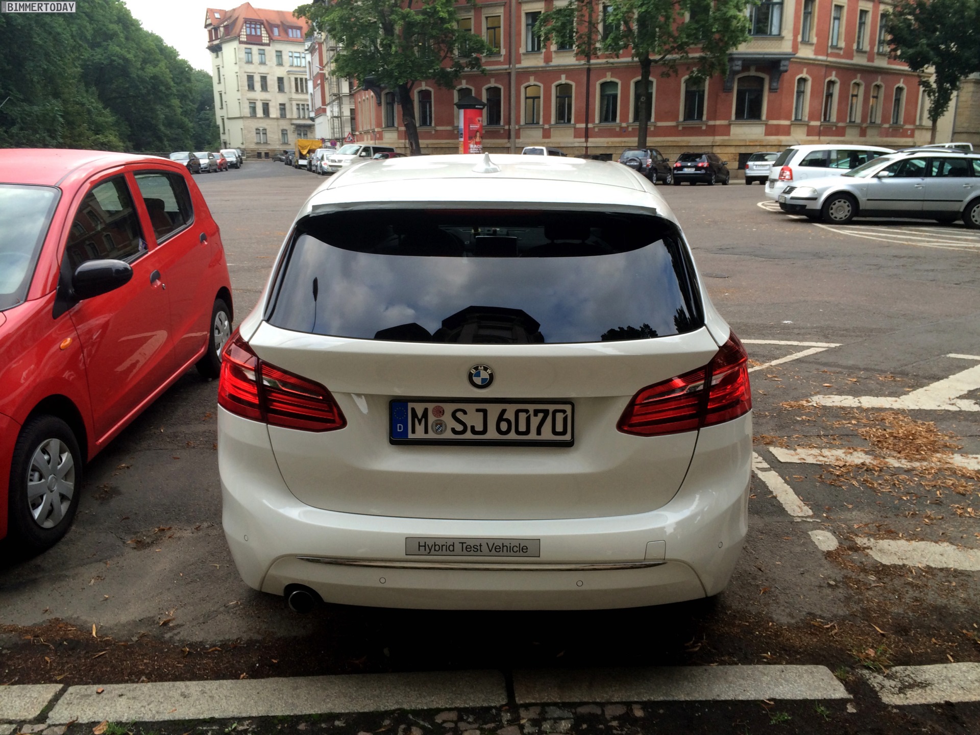 2014 - [BMW] Série 2 Active Tourer [F45] & Gran Tourer [F46] - Page 26 BMW-2er-Active-Tourer-Hybrid-Erlkoenig-Plug-in-Hybrid-Van-07