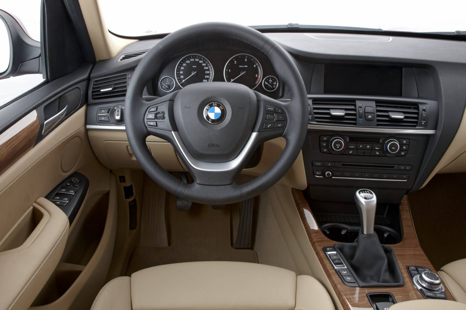 2010 - [BMW] X3 II - Page 12 BMW-X3-F25-Interieur-03