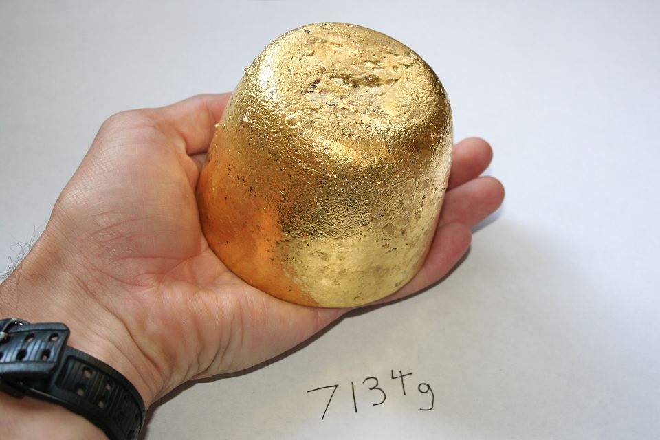 36 Kg Quartz Specimen Found Containing aprox 14 kg’s of Gold - What a Find! Gold-ingot