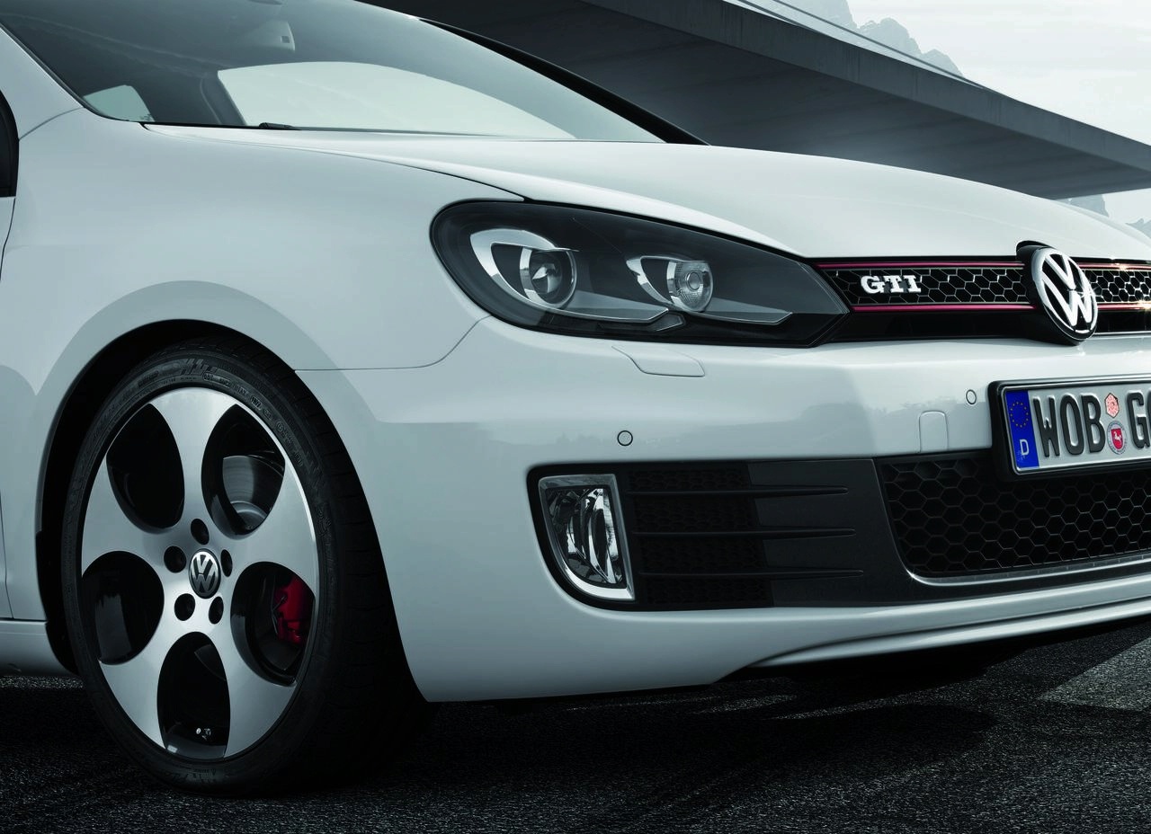 كل عام وانت بالف خير يا مديرنا الغالي Volkswagen-golf-vi-gti-6