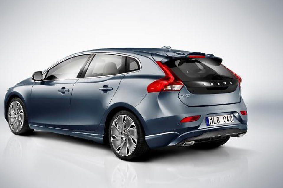 Salão de Genebra 2.012 - Página 2 Volvo-V40-2