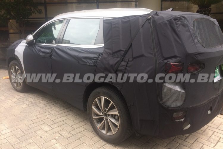 Deu na Internet - Página 3 Flagra-Hyundai-Santa-Fe-2019-04-750x500