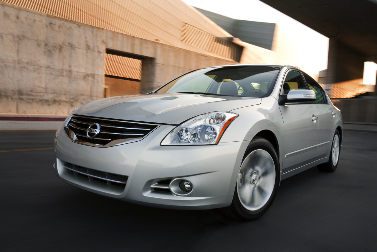 2010 Nissan Altima Coupe 07-2010-altima-sedan