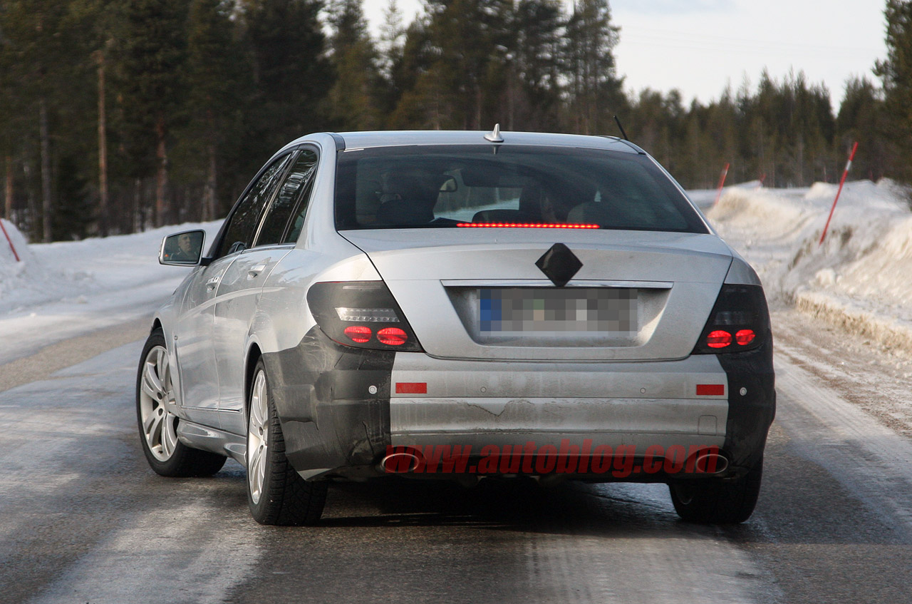 C w204 facelift (fotos espia) Spyshotsmbc-class006-1268258580