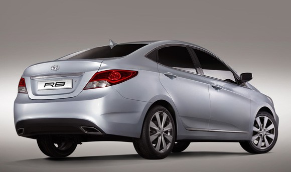 Vídeo: Un nuevo vistazo al Hyundai Elantra 2011 00hyundayrb-con-03