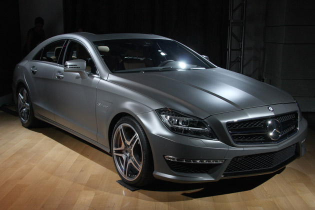 2010 - [Mercedes] CLS II - Page 19 01-2012-mercedes-benz-cls63-amg-live-630op