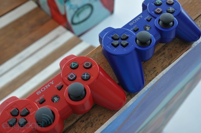 Nuevos colores para los dualshock 3 Ps3-red-blue-010