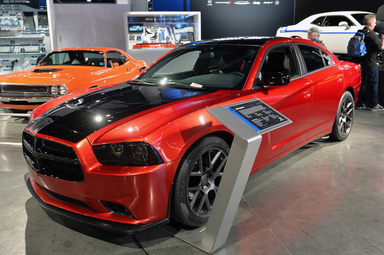 Dodge resimleri... 03-2014-dodge-charger-scat-sema-1-1