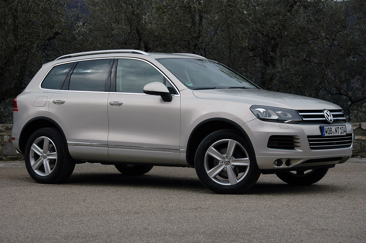 صور بكل التفاصيل للـ Volkswagen Touareg 01vwtouaregfd2011