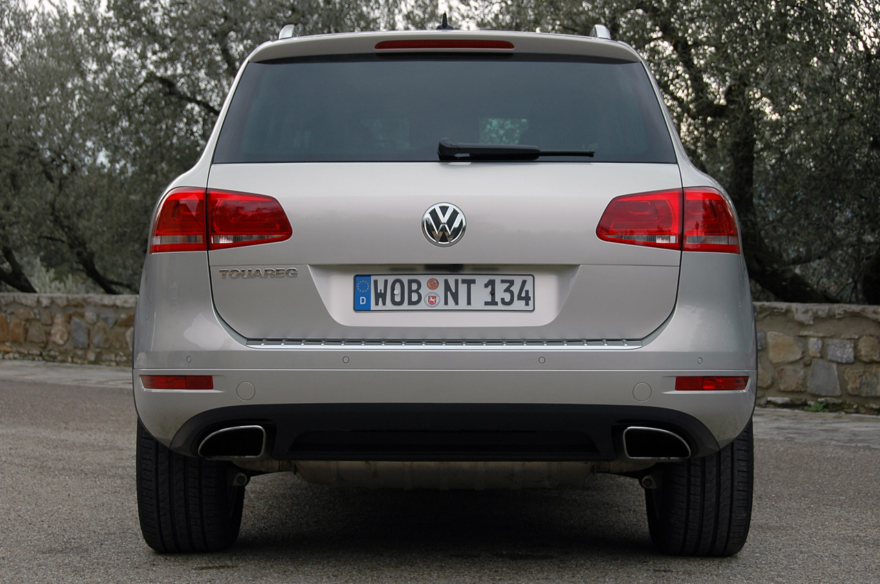 صور بكل التفاصيل للـ Volkswagen Touareg 06vwtouaregfd2011