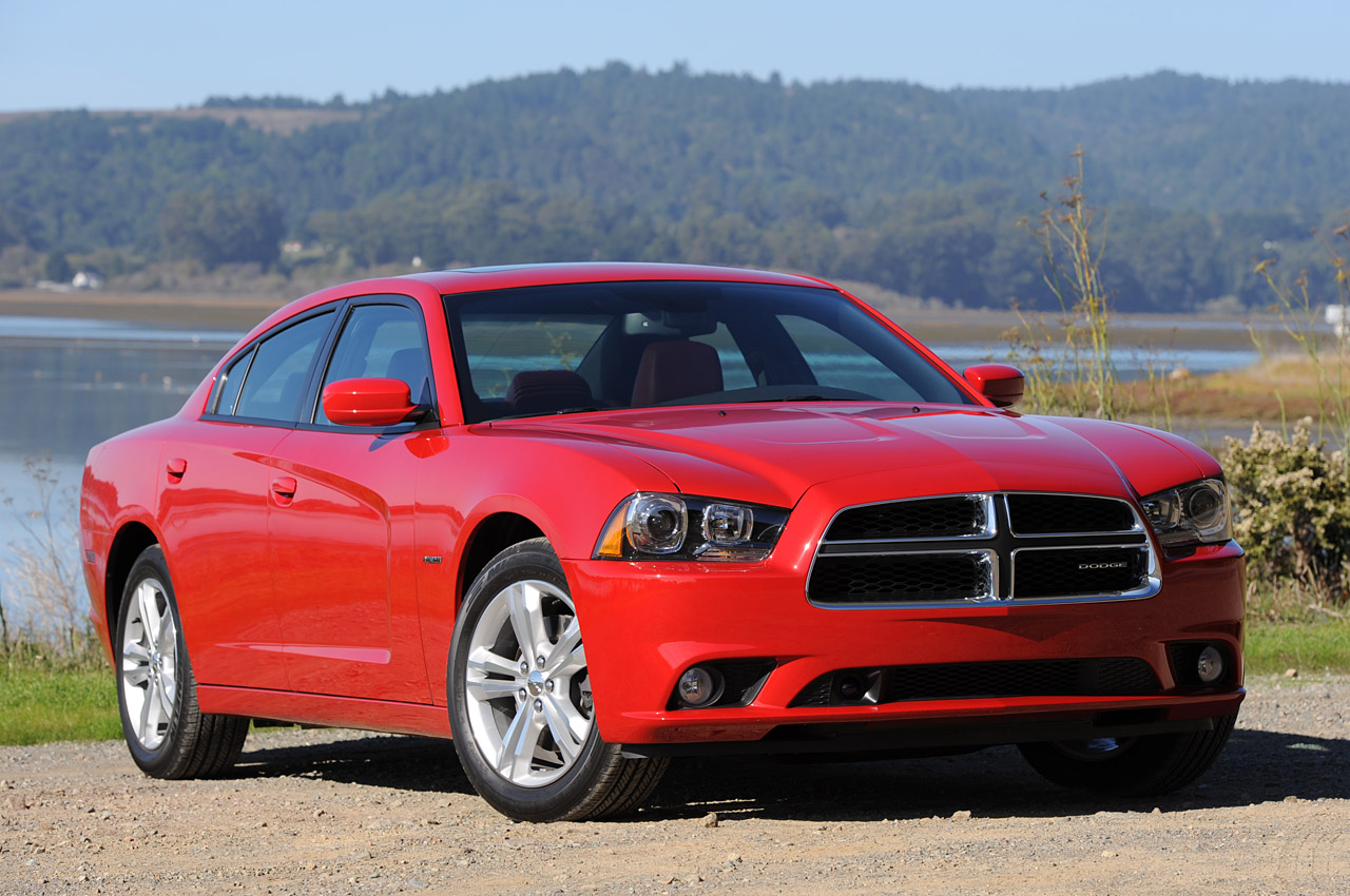 تجربة [ 2011 Dodge Charger ] 01-2011-dodge-charger-first-drive