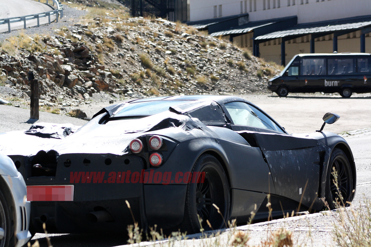 2010 - [Pagani] Huayra C9 - Page 3 02-pagani-c9-spy-shots